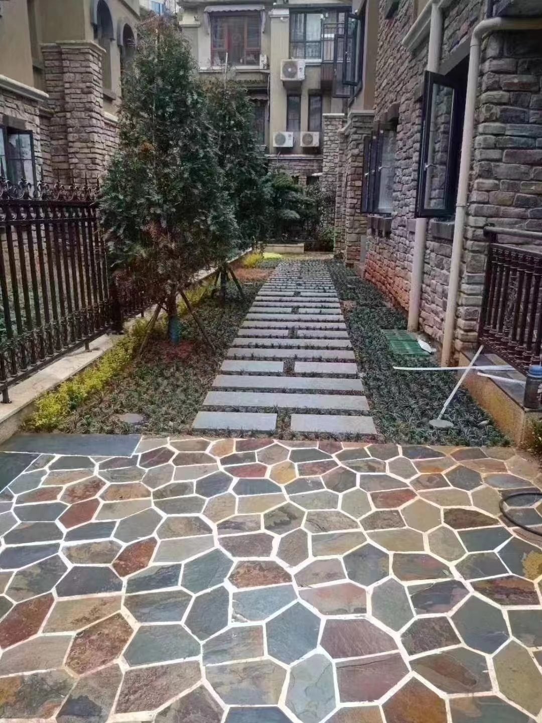 crazy paving flagstone - natural slate flagstone wholesale and crazy paving for driveway, pool surround pavers and patio landscaping, non-slip salt-resistant pathway stone - photo 8