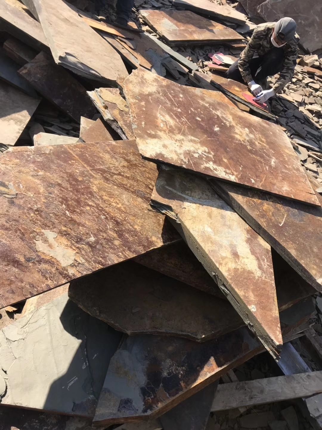 Infrared CNC diamond cutting flagstone to thickness tolerance
