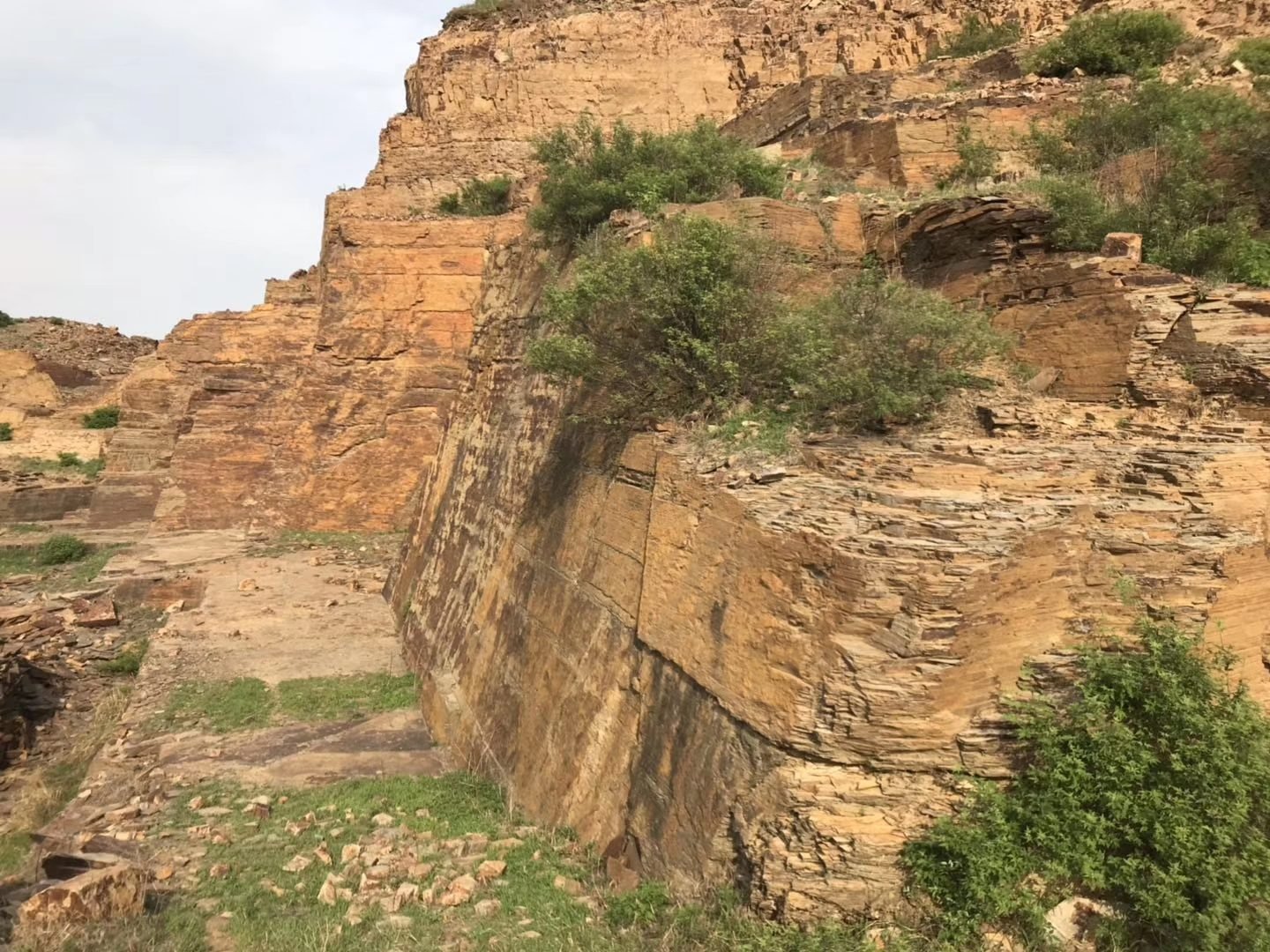 Natural slate quarry landscape in Yixian Hebei owned by Top Stone Panels