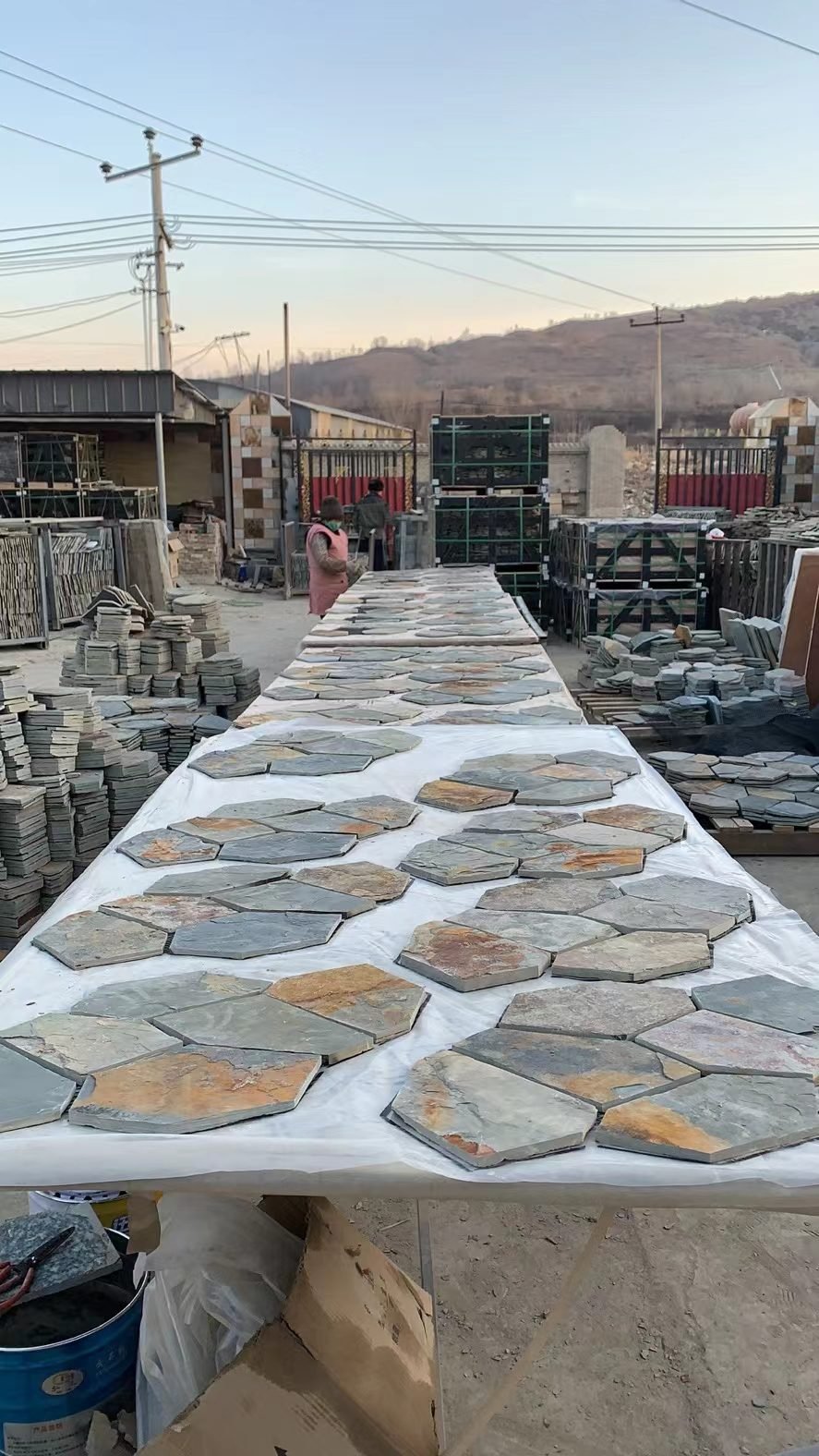 produce crazy paving - crazy paving flagstone production from quarry vein selection to export packing, non-slip salt-resistant pool surround pavers made at Top Stone Panels factory