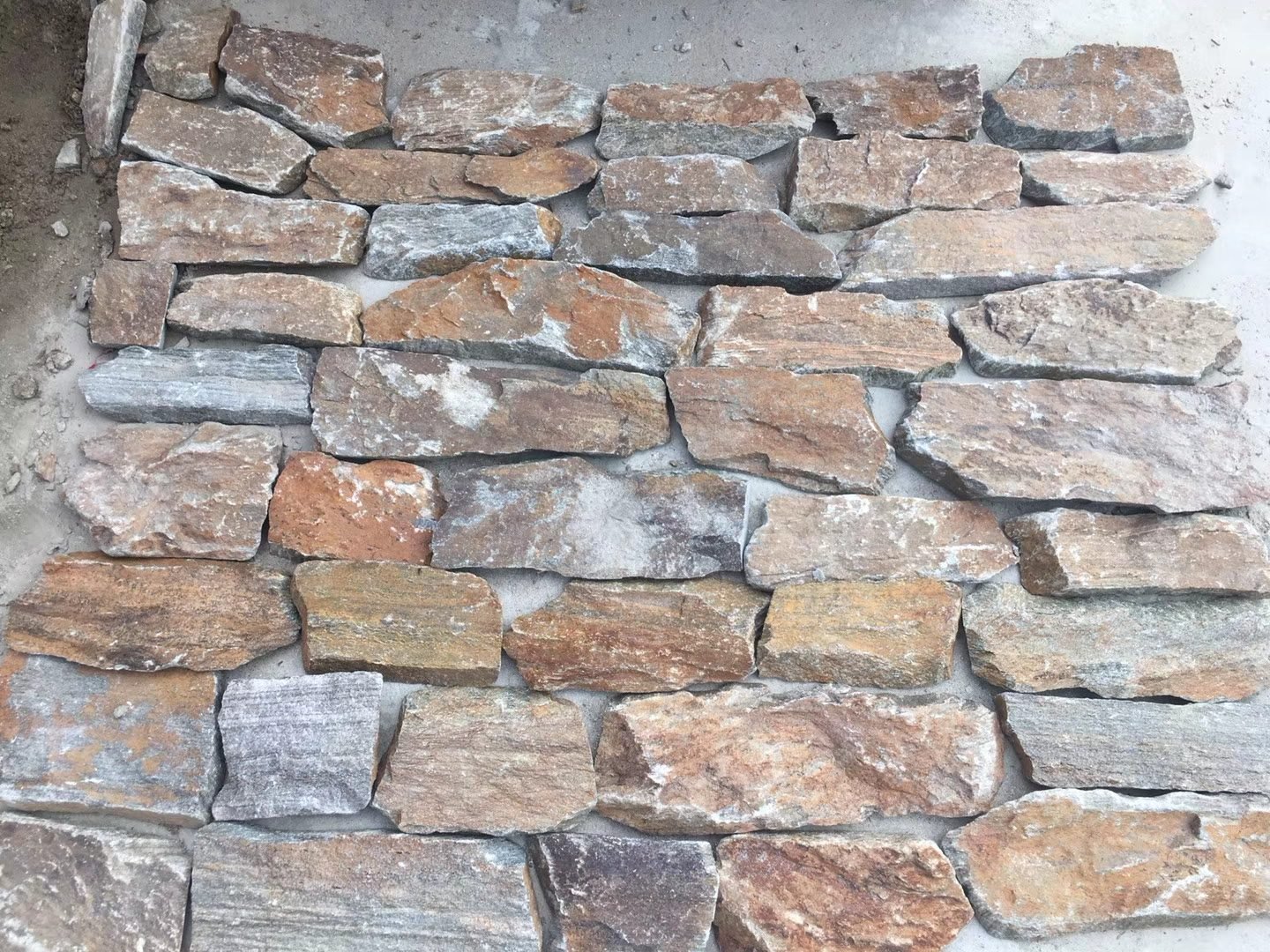 rusty quartzite linear ashlar photo 4