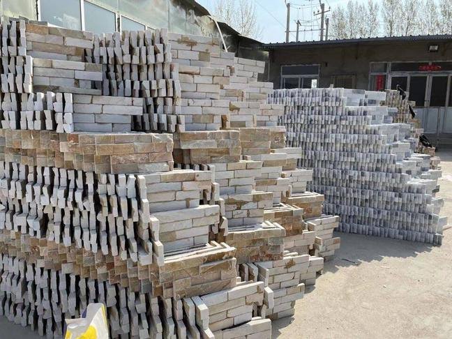 Pre-made stacked stone L-corner piece TSP-C01 with natural split face for 90 degree corners